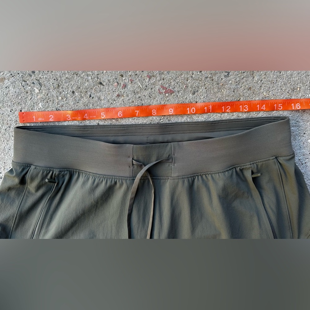 Lululemon Adapted State High-Rise Jogger Size 10 Gray Athleisure Run READ - Picture 11 of 13